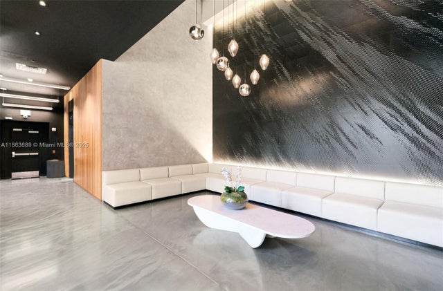 4 of 27 - 151 Se 1st St 1601, Miami, FL