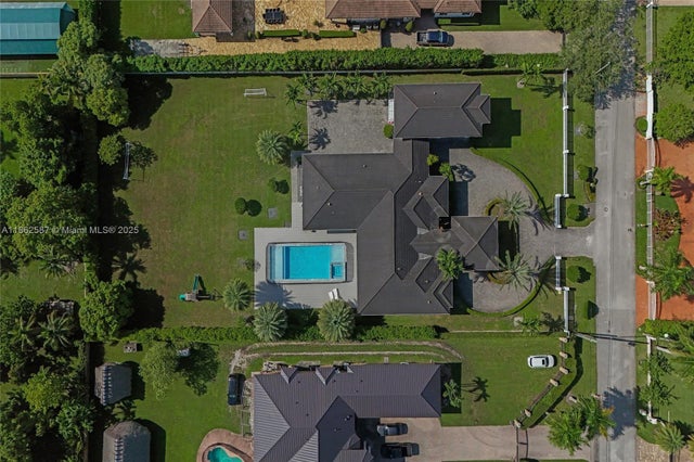4 of 37 - 411 Nw 125th Ave, Miami, FL