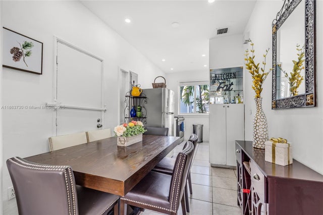 4 of 24 - 825 Jefferson Ave 4, Miami Beach, FL