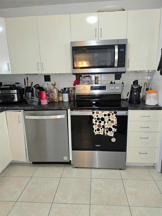 2 of 11 - N/A, Miami, FL