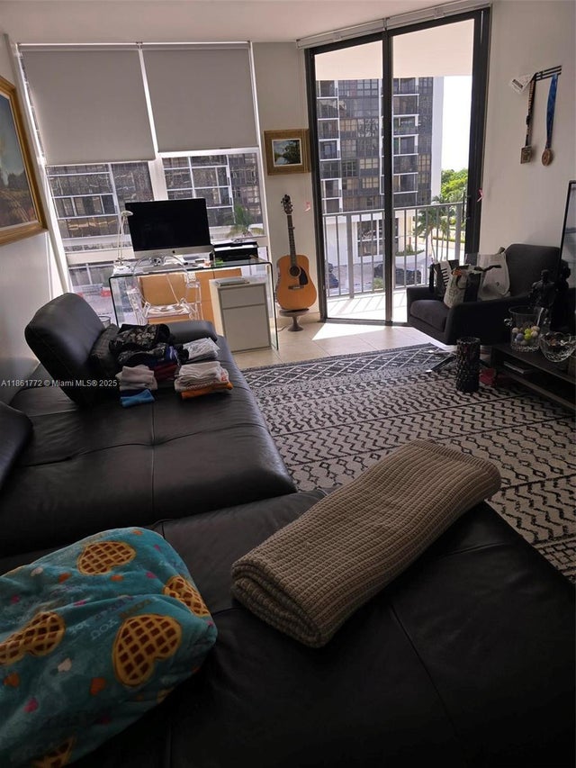 4 of 11 - N/A, Miami, FL