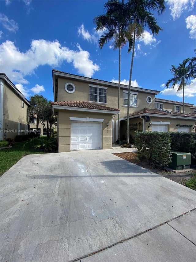 1 of 7 - 449 Sw 122nd Ter, Pembroke Pines, FL