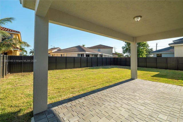 5 of 24 - 14425 Sw 13th Ter, Miami, FL