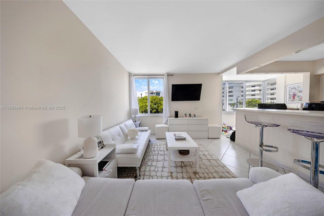 3 of 24 - 250 180th Dr 352, Sunny Isles Beach, FL