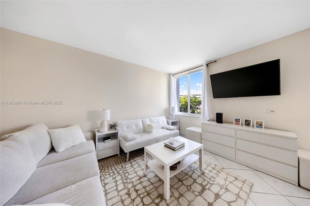 4 of 24 - 250 180th Dr 352, Sunny Isles Beach, FL