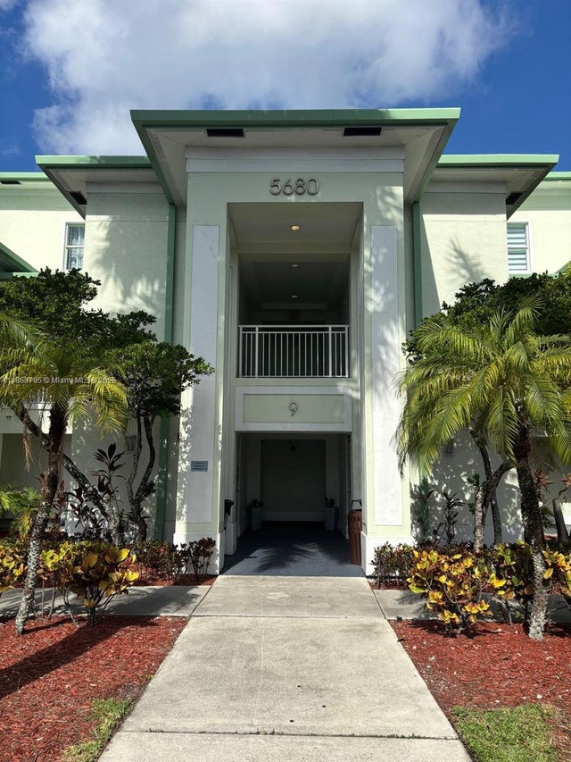 2 of 32 - 5300 Nw 87th Ave 913, Doral, FL