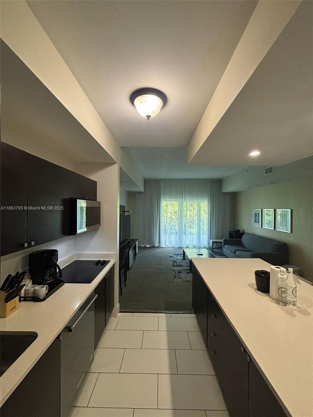 5 of 32 - 5300 Nw 87th Ave 913, Doral, FL