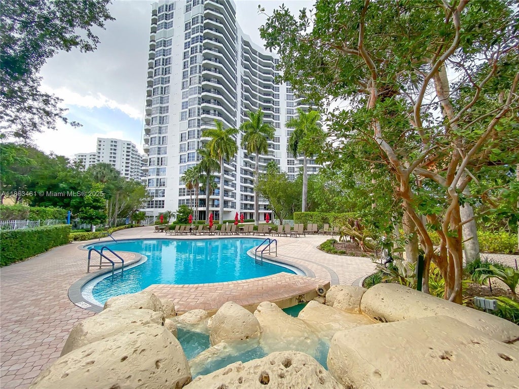 3400 Ne 192nd St Lph7, Aventura