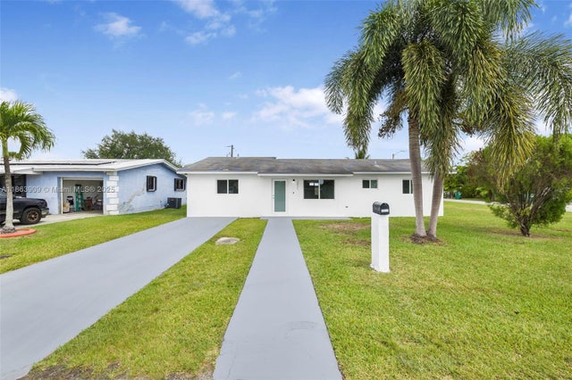 2 of 29 - 10935 Sw 217th Ter, Miami, FL