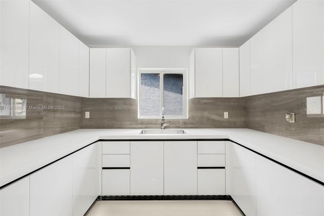 3 of 29 - 10935 Sw 217th Ter, Miami, FL
