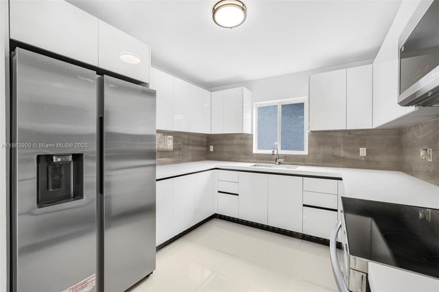 5 of 29 - 10935 Sw 217th Ter, Miami, FL
