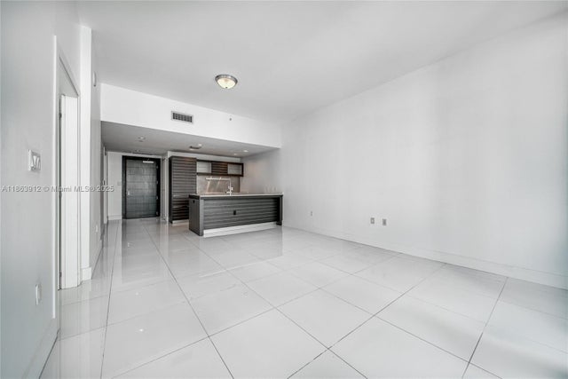 2 of 19 - 200 Biscayne Boulevard Way 4411, Miami, FL