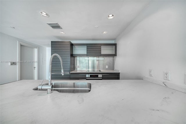 5 of 19 - 200 Biscayne Boulevard Way 4411, Miami, FL