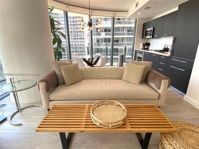 2 of 28 - 55 Sw 9th St 3001, Miami, FL