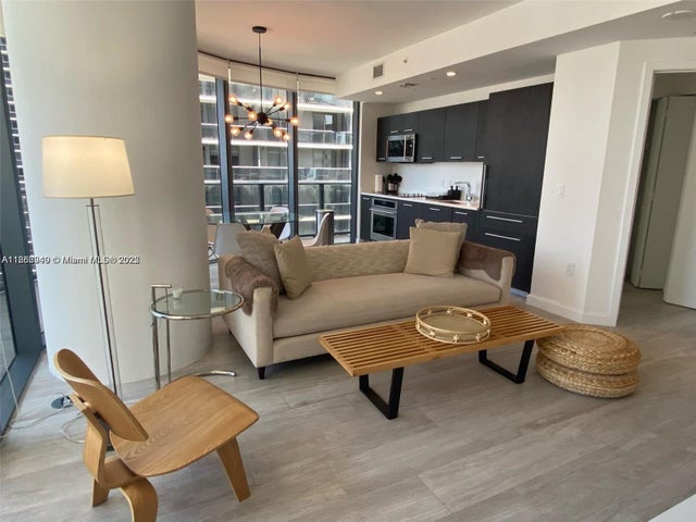 5 of 28 - 55 Sw 9th St 3001, Miami, FL