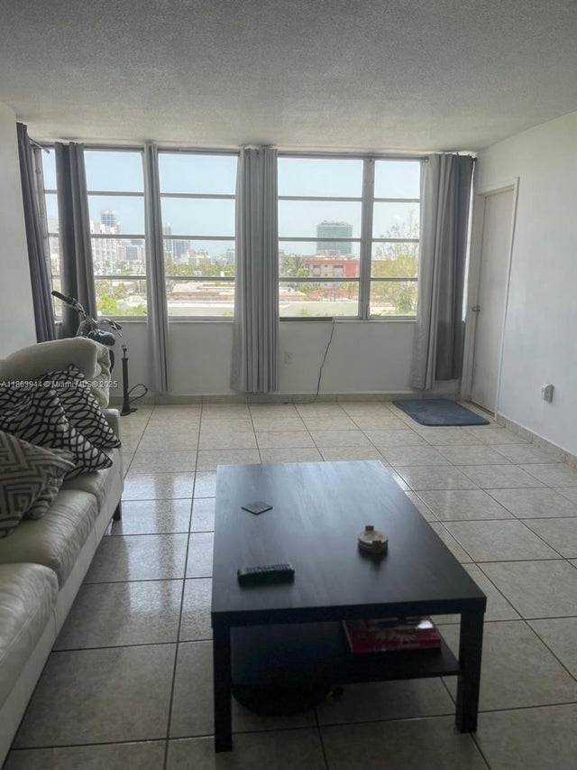 5 of 6 - 8000 Harding Ave 5b, Miami Beach, FL