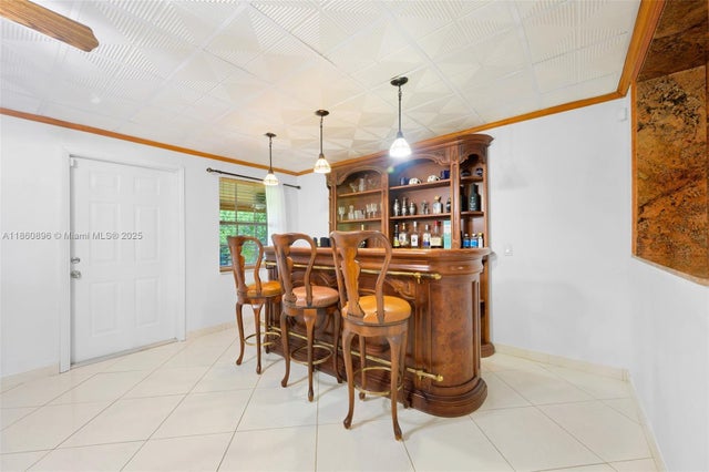 4 of 29 - 9940 Sw 23rd St, Miami, FL