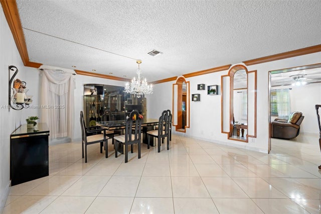 5 of 29 - 9940 Sw 23rd St, Miami, FL