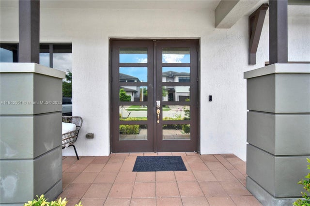 3 of 48 - 8935 Nw 161st Ter, Miami Lakes, FL