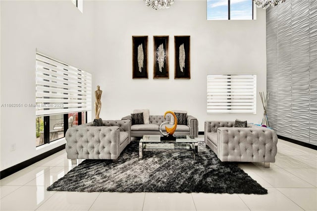 5 of 48 - 8935 Nw 161st Ter, Miami Lakes, FL