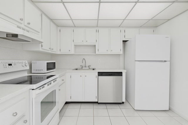 3 of 10 - 1300 Ne Miami Gardens Dr 219e, Miami, FL
