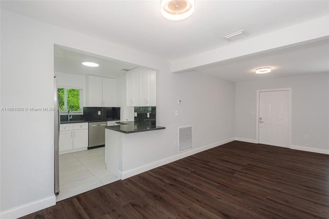 4 of 23 - N/A, Oakland Park, FL