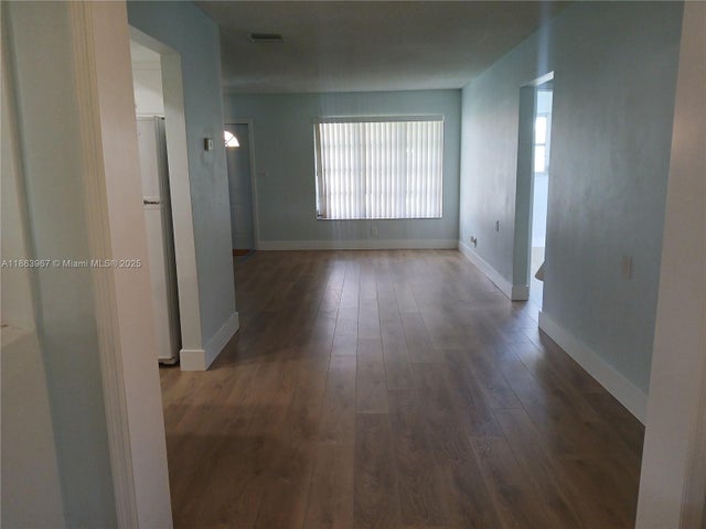 5 of 16 - 4502 Nw 46th St, Tamarac, FL