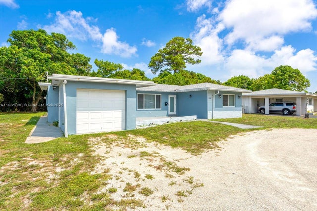 4 of 37 - 640 E Melrose Cir, Fort Lauderdale, FL