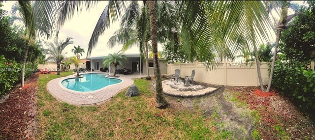 3 of 17 - 1301 Ne 42nd St, Oakland Park, FL