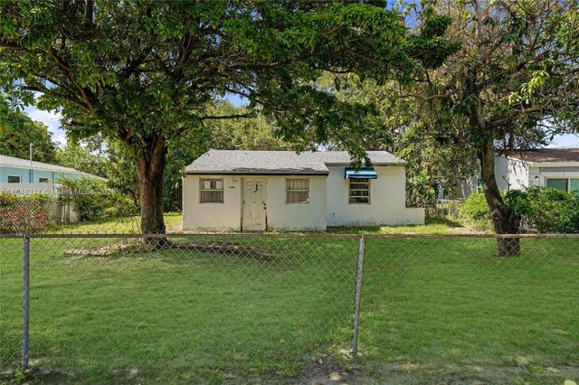 2 of 20 - 2481 Nw 139th St, Opa Locka, FL