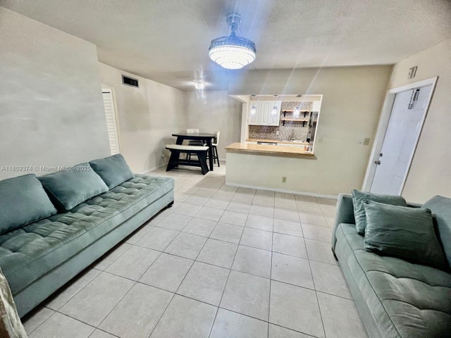 5 of 8 - 1631 Nw 46th Ave 119, Lauderhill, FL