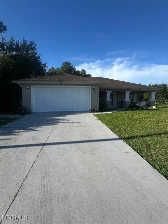 2813 52nd St W, LEHIGH ACRES