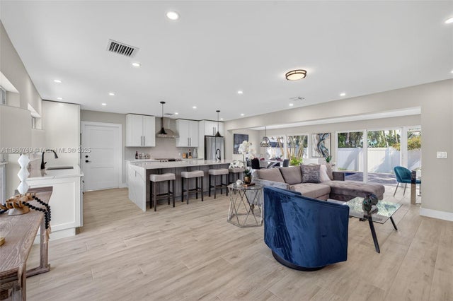 5 of 49 - 1421 Se 10th St, Deerfield Beach, FL