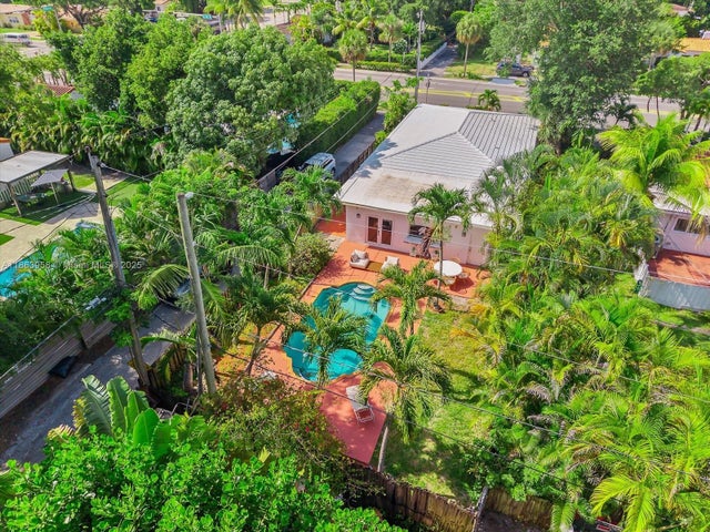 1 of 32 - 25 Nw 95th St, Miami Shores, FL