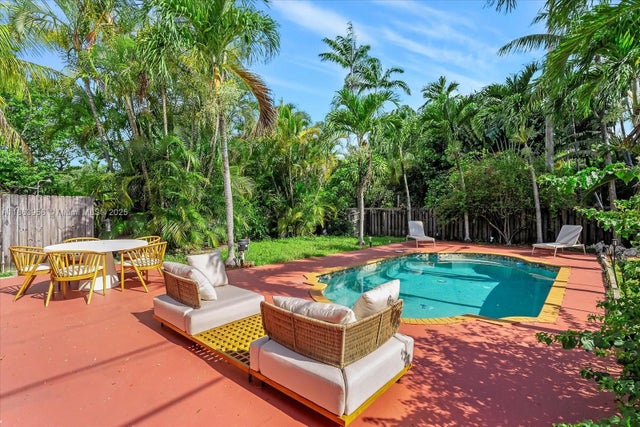 3 of 32 - 25 Nw 95th St, Miami Shores, FL