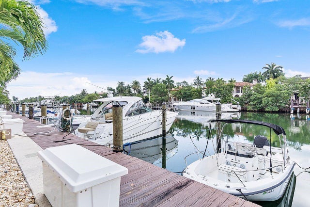 4 of 26 - 90 Edgewater Dr 820, Coral Gables, FL