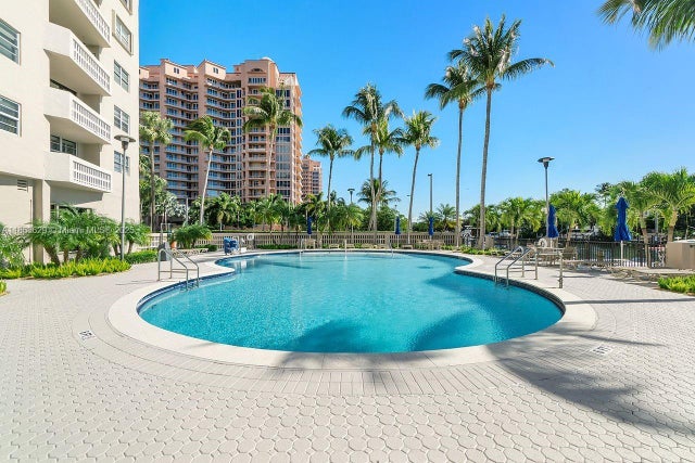 5 of 26 - 90 Edgewater Dr 820, Coral Gables, FL