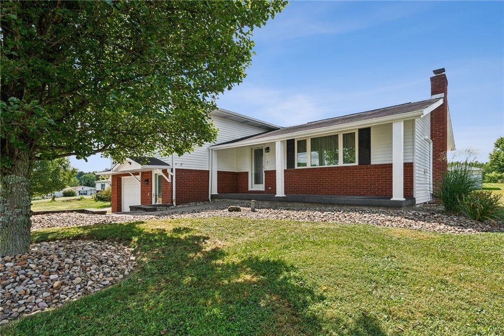 207 East Street, Carmichaels/Cumblnd