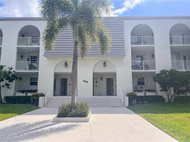 2 of 34 - 769 Jeffery St 2-205, Boca Raton, FL