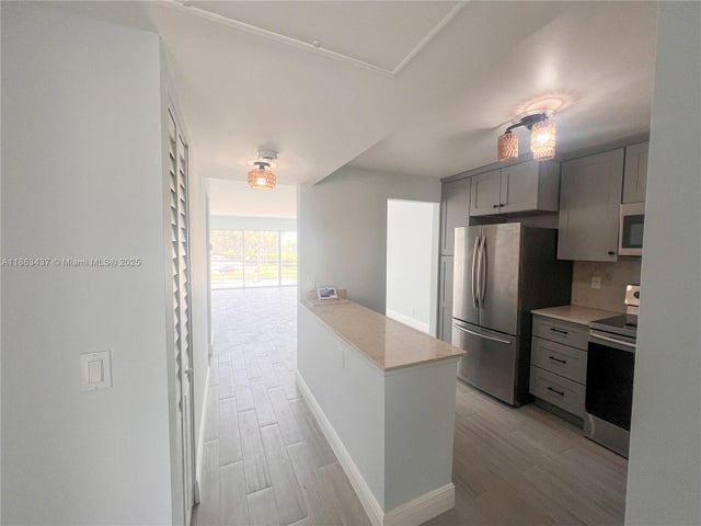 4 of 34 - 769 Jeffery St 2-205, Boca Raton, FL