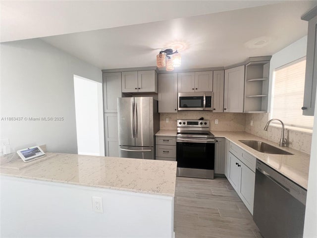 5 of 34 - 769 Jeffery St 2-205, Boca Raton, FL
