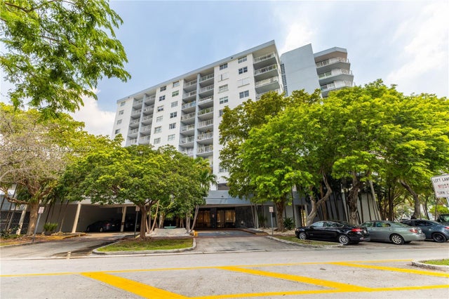 5 of 24 - 6900 Bay Dr 11e, Miami Beach, FL