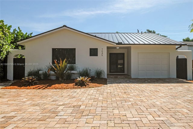 1 of 21 - 7045 Sw 83rd Pl, Miami, FL