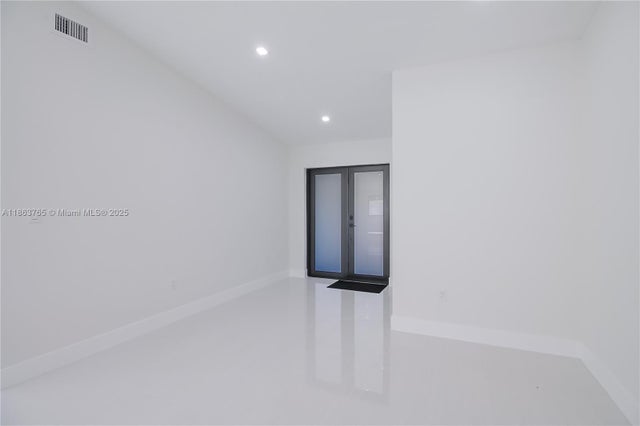 5 of 21 - 7045 Sw 83rd Pl, Miami, FL