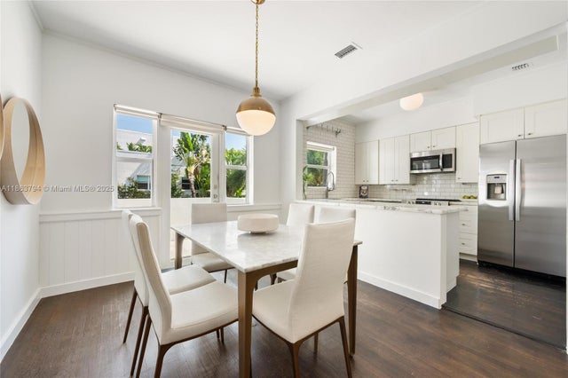 4 of 25 - 4015 N Meridian Ave 4, Miami Beach, FL