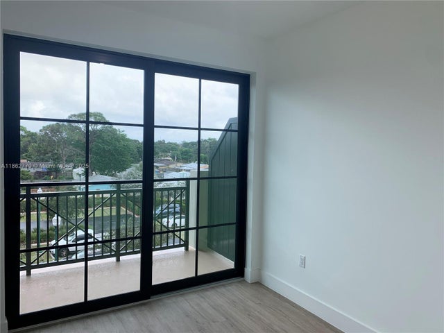 3 of 9 - 4100 Sw 64th Ave 212, Davie, FL
