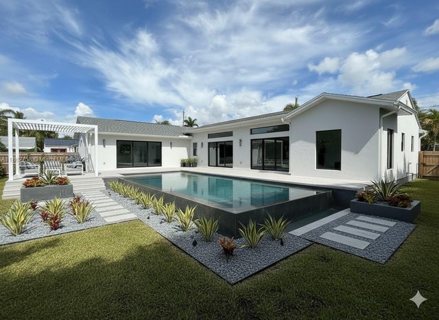 2 of 31 - 5822 Sw 60th St, Miami, FL