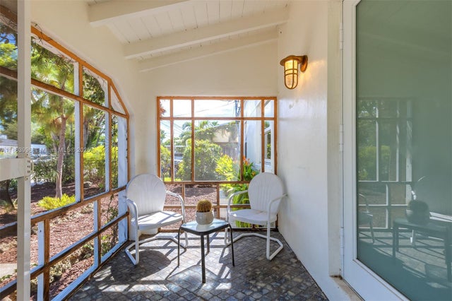 4 of 25 - 244 Nw 44th St, Miami, FL