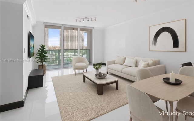 3 of 29 - 31 Se 5th St 1803, Miami, FL