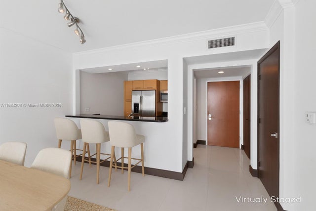 5 of 29 - 31 Se 5th St 1803, Miami, FL